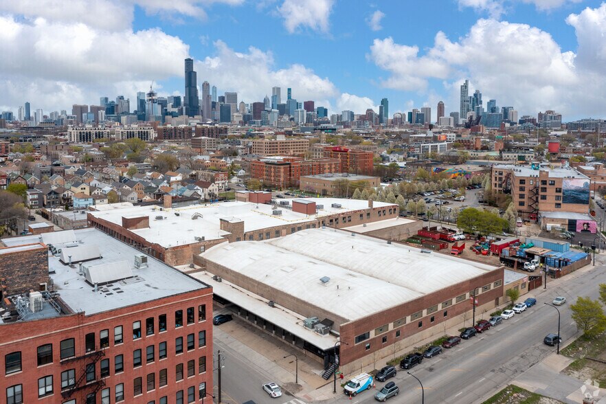 More Photos Of 2155 S Carpenter St, Chicago Warehouse For Lease