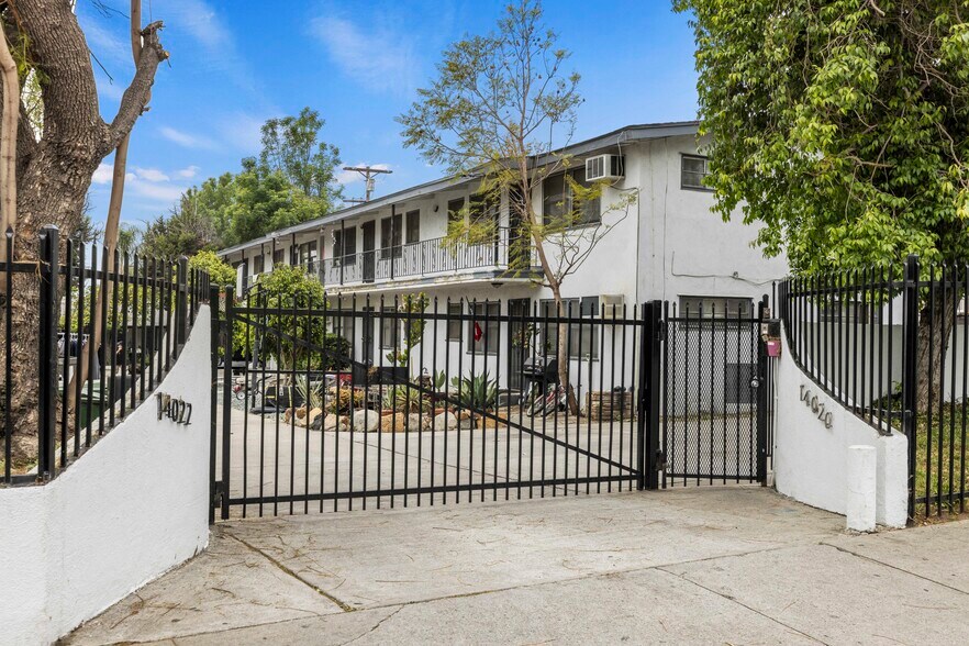 More Photos Of 14020-14022 Foothill Blvd, Sylmar Apartments For Sale