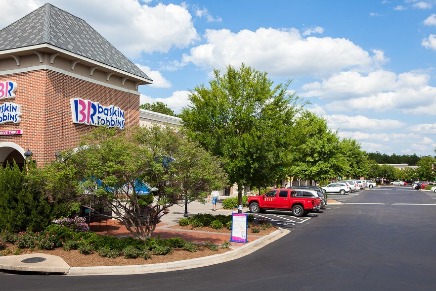 More Photos Of 2500 Airport Trwy, Columbus Restaurant For Lease