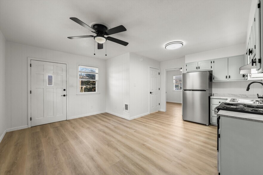 More Photos Of 71 Maple St, Clyde Apartments For Sale