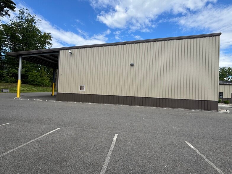More Photos Of 419 Route 146, Clifton Park Light Distribution For Lease
