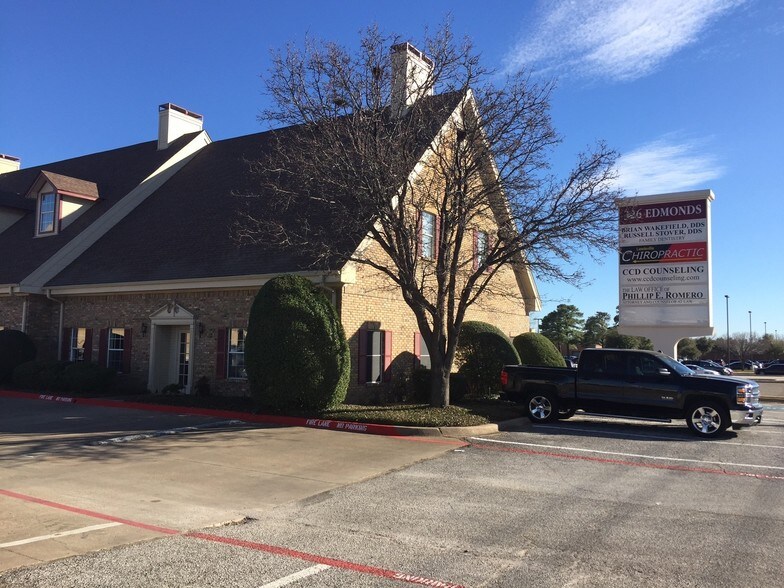 More Photos Of 326 S Edmonds Ln, Lewisville Medical For Lease