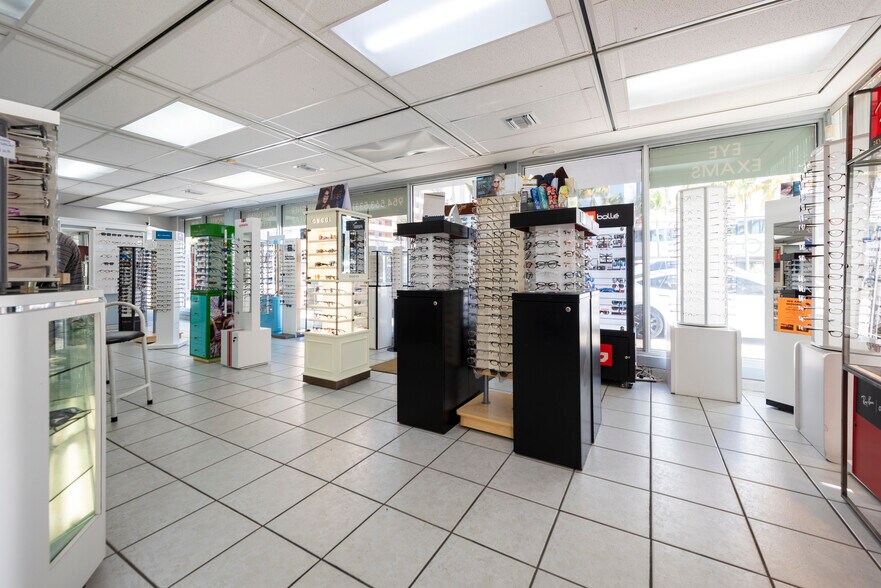 More Photos Of 2132-2200 E Oakland Park Blvd, Fort Lauderdale Office For Lease