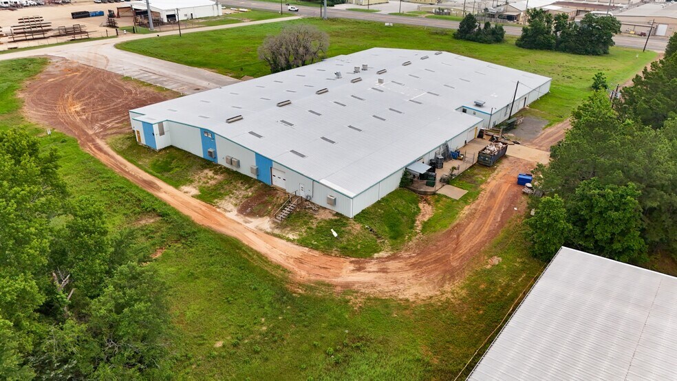 More Photos Of 101 Anvil St, Jacksonville Warehouse For Lease