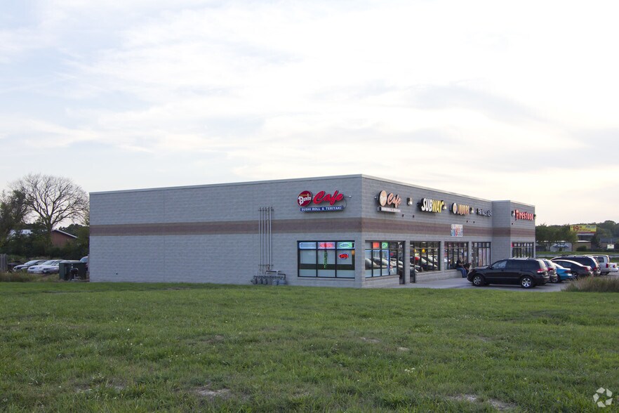 More Photos Of 9-25 W Belvidere Rd, Hainesville Auto Repair For Lease