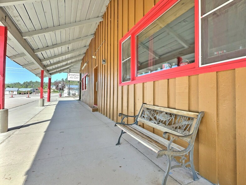 More Photos Of 203 E Cleveland St, Sundance Storefront Retail Office For Sale