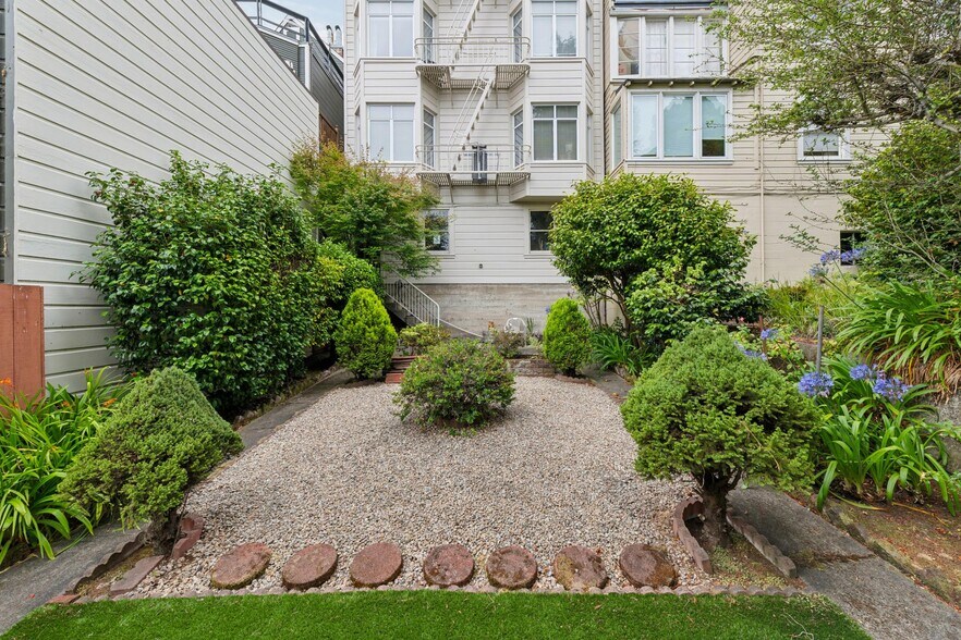 More Photos Of 1874 Vallejo St, San Francisco Multifamily For Sale