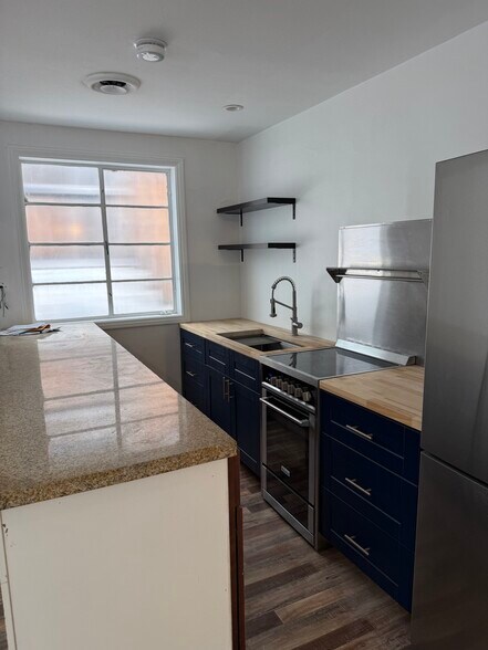 More Photos Of 8218 W Sunset Blvd, West Hollywood Loft Creative Space For Lease