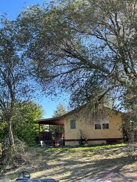 More Photos Of 1804 E College Blvd, Roswell General Retail For Sale