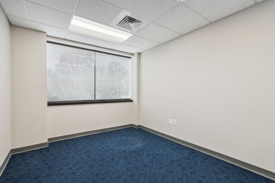 More Photos Of 3475 West Chester Pike, Newtown Square Office For Lease