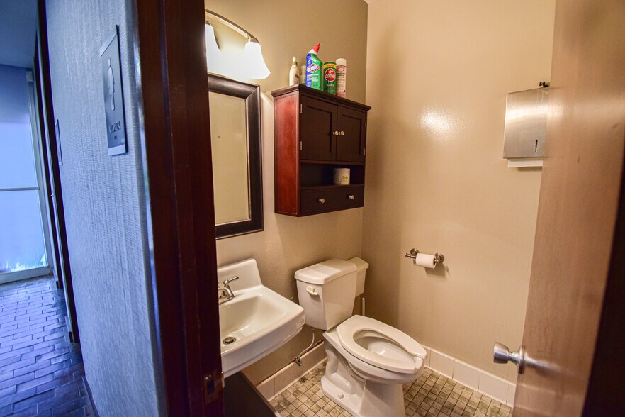 More Photos Of , Tuscaloosa Unknown For Sale