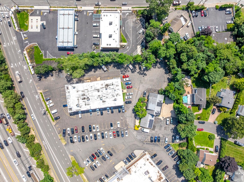 More Photos Of , Roslyn Heights Office For Sale