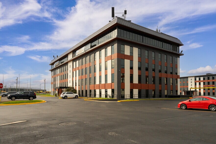 More Photos Of 9950 Lawrence Ave, Schiller Park Office For Lease