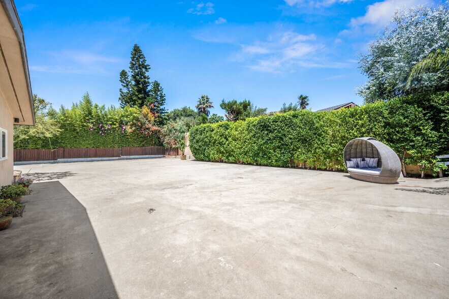 More Photos Of 5905 Old Wheeler Rd, La Verne Assisted Living For Sale
