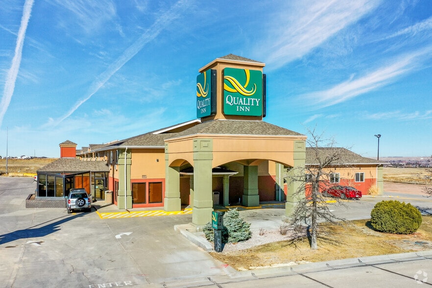 More Photos Of 730 E Jennifer Ln, Sidney Hotel For Sale