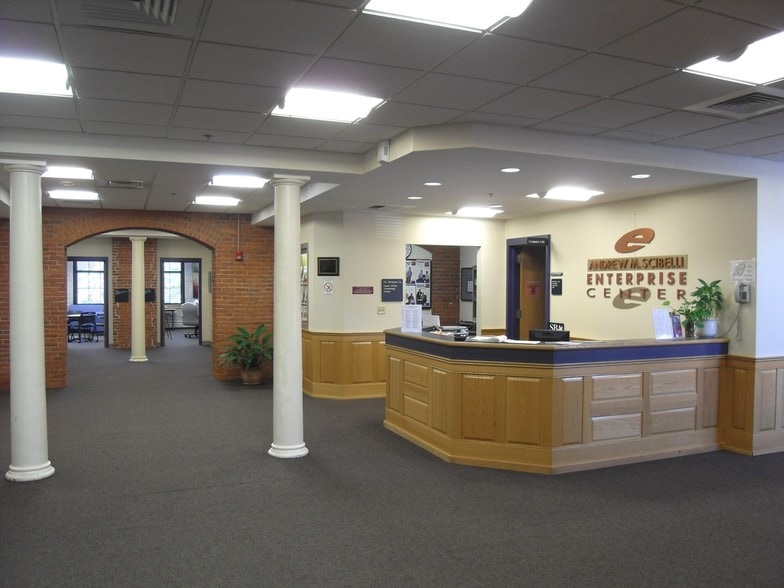 More Photos Of 1 Federal St, Springfield Flex For Lease