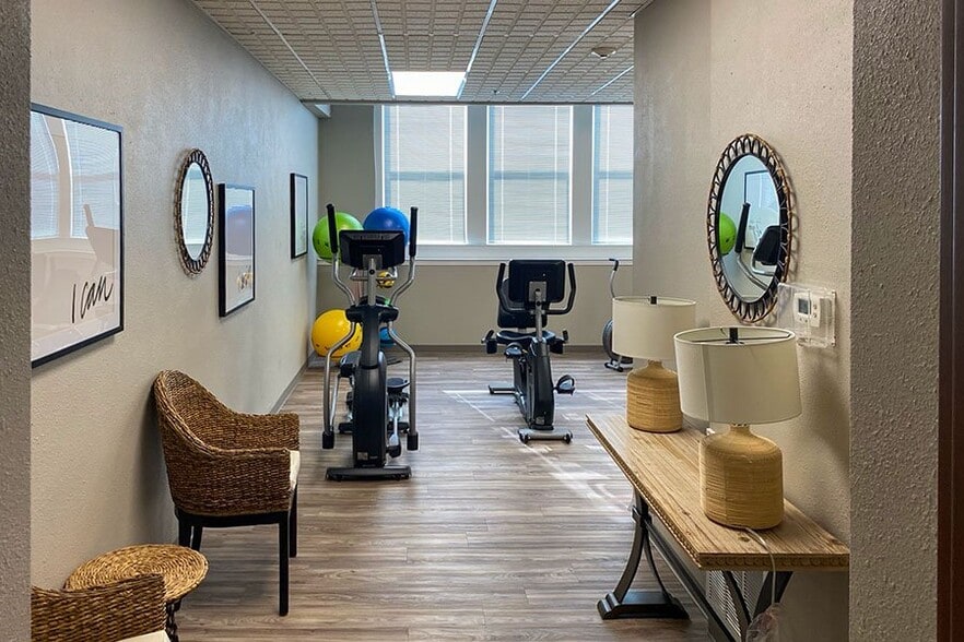 More Photos Of 600 W North St, Greenfield Apartments For Sale