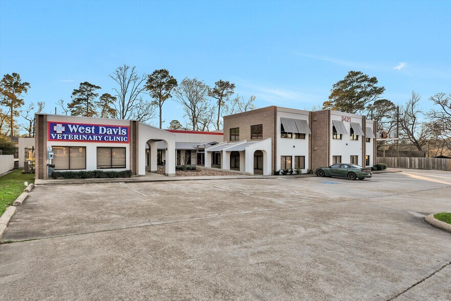 More Photos Of 3421 W Davis St, Conroe Medical For Lease