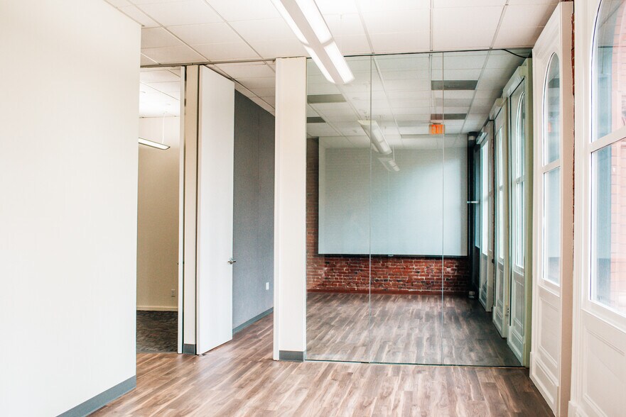 More Photos Of 920 SW 3rd Ave, Portland Office For Lease