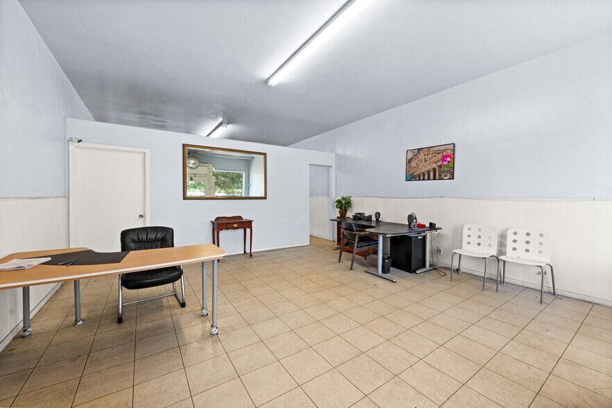 More Photos Of 2070 Santa Fe Ave, Long Beach Storefront Retail Office For Sale