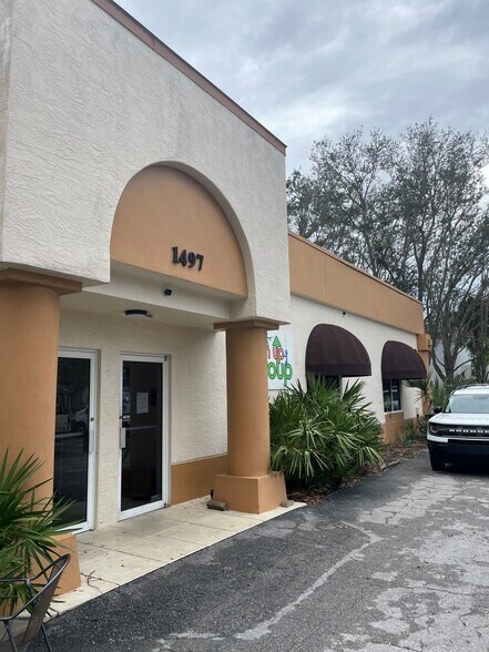 More Photos Of 1497 Rail Head Blvd, Naples Manufacturing For Sale