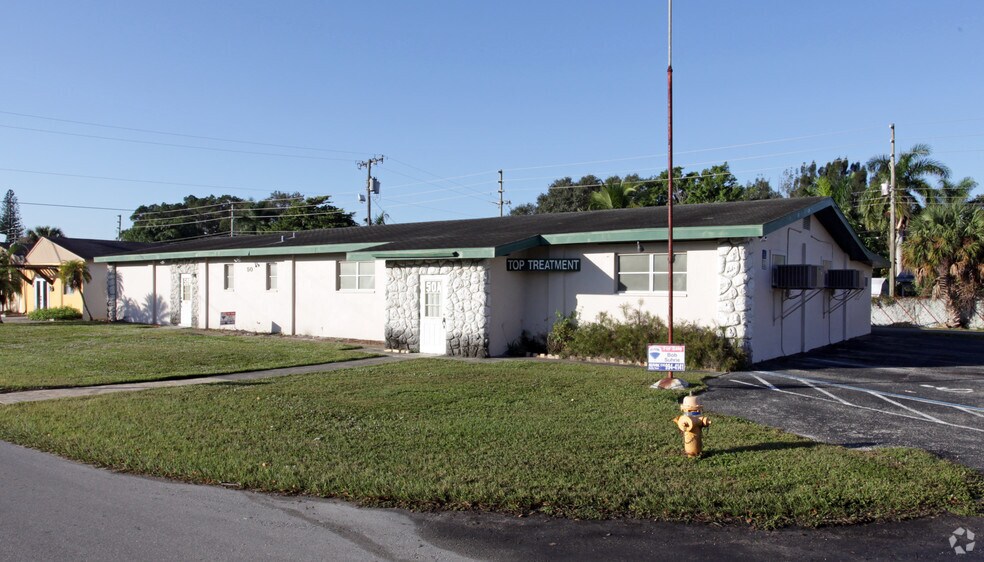Primary Photo Of 50 Mildred Dr, Fort Myers Flex For Sale