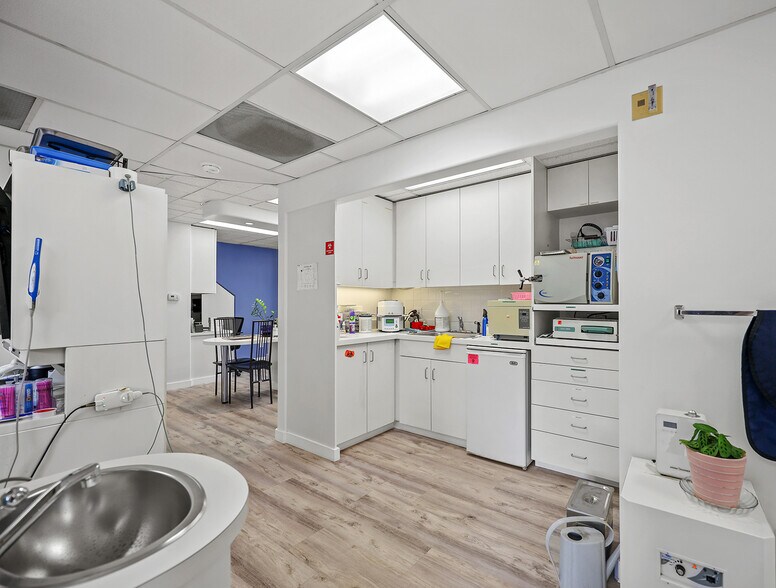 More Photos Of 9012-9016 W Olympic Blvd, Beverly Hills Medical For Lease