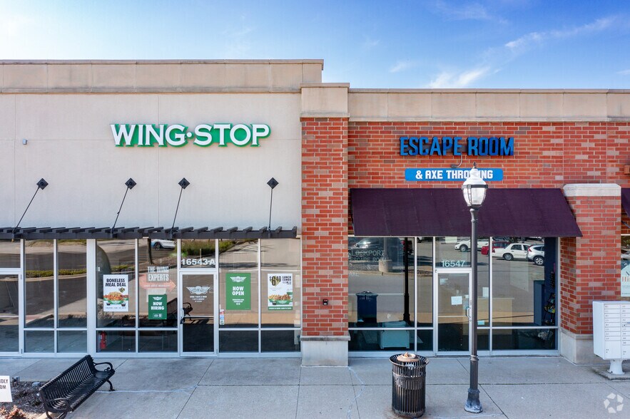 More Photos Of 16521-16615 W 159th St, Lockport Storefront For Lease