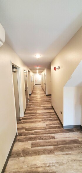 More Photos Of 404 W 7th St, Hays Sorority Fraternity House For Sale