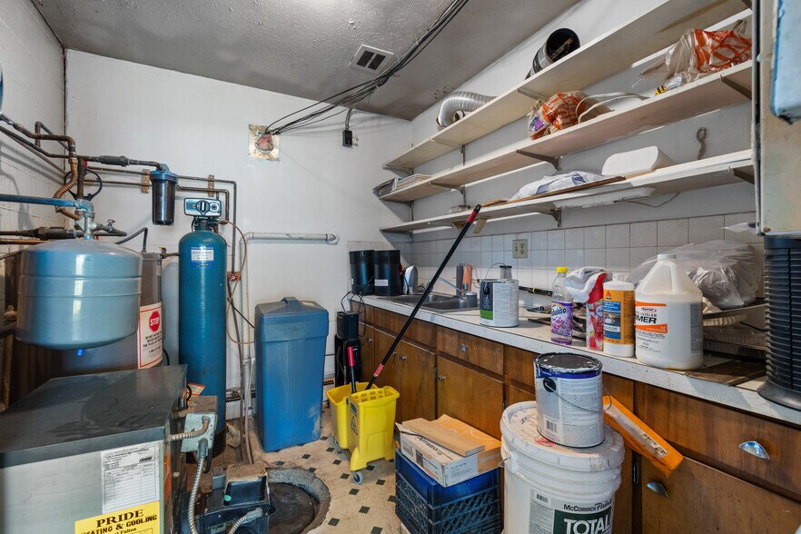 More Photos Of 7000 Manchester Rd, Canal Fulton Office For Sale