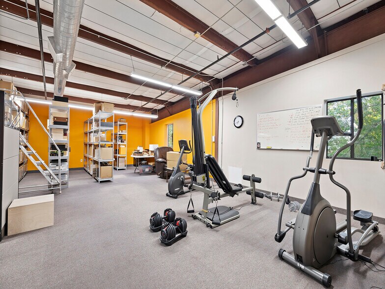 More Photos Of 1215 S Grant Ave, Loveland Warehouse For Sale