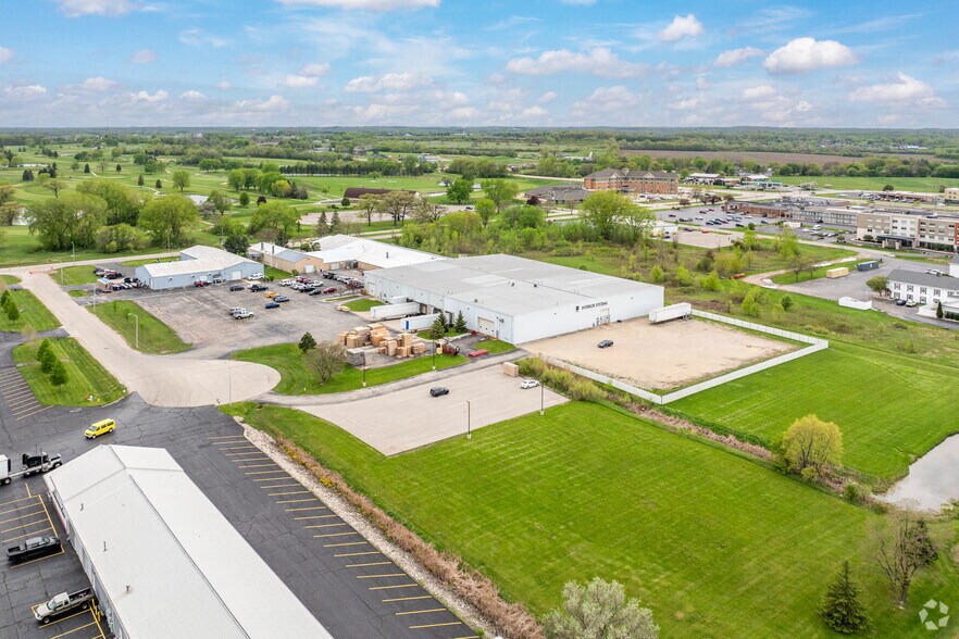 More Photos Of 525 W Rolling Meadows Dr, Fond Du Lac Warehouse For Lease