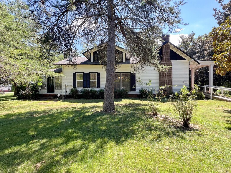 More Photos Of 219 Old Mill Rd, Winchester Office For Sale