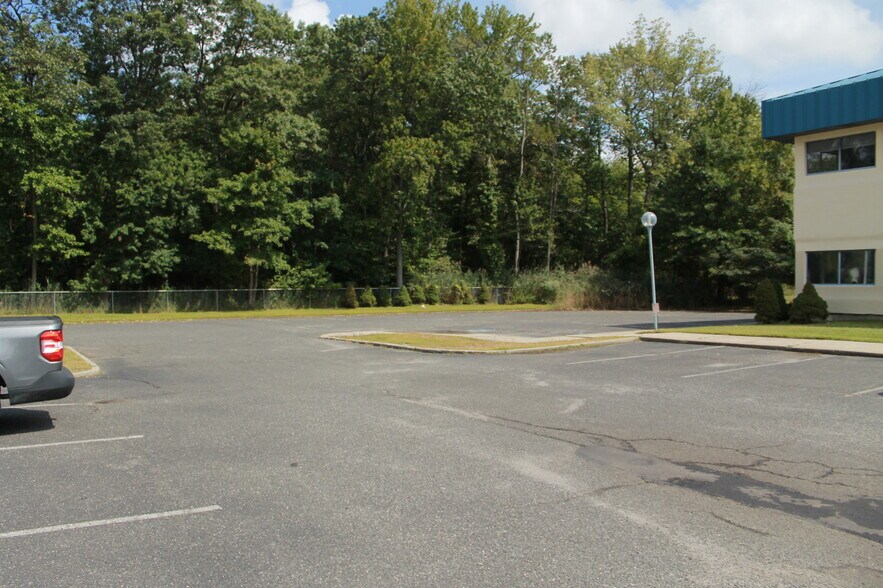 More Photos Of 3321 Doris Ave, Ocean Unknown For Lease