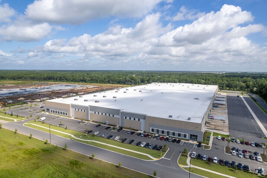 More Photos Of 2619 Ignition Dr, Jacksonville Warehouse For Lease