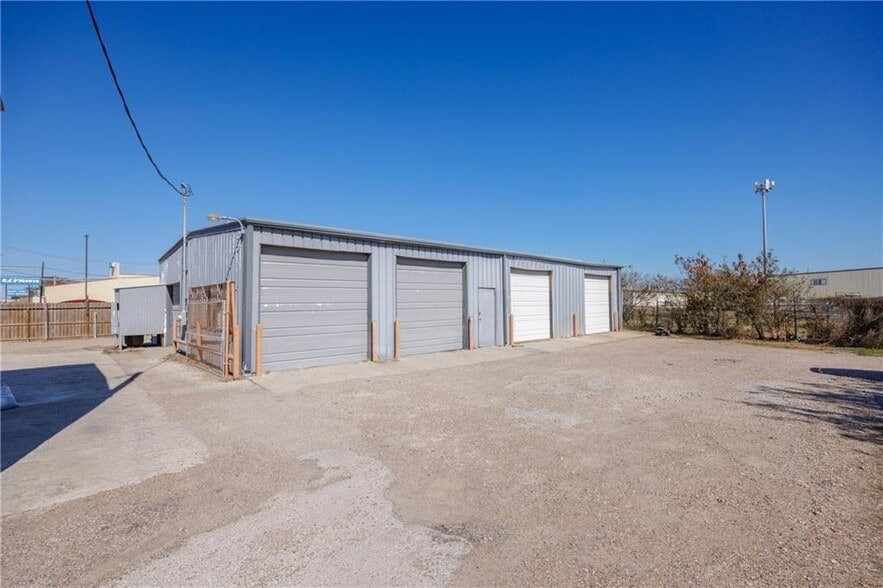 More Photos Of 610 N Port Ave, Corpus Christi Auto Dealership For Sale