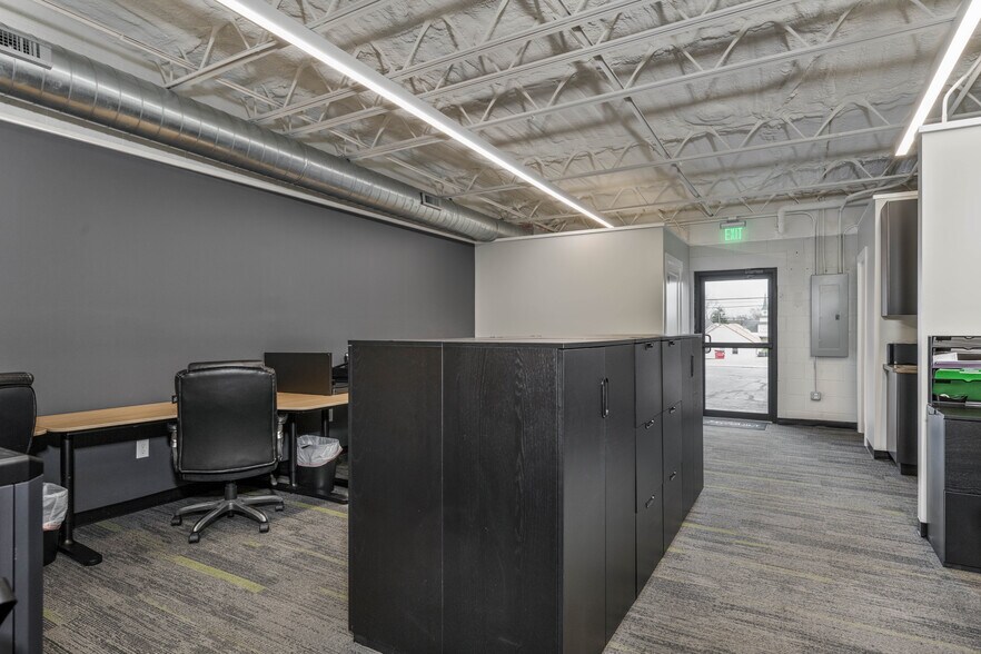 More Photos Of 840 Main St, Charlestown Office For Sale