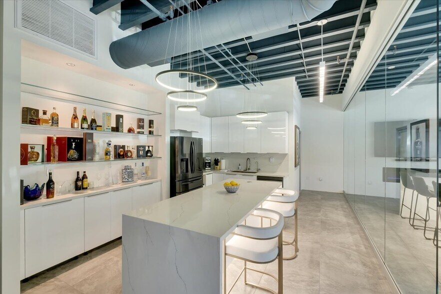 More Photos Of 28502 Constellation Rd, Valencia Warehouse For Sale