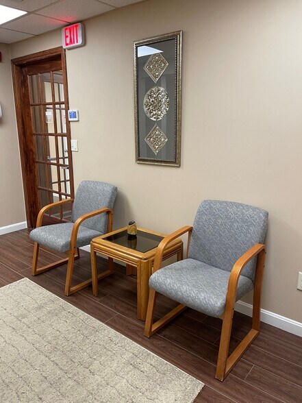 More Photos Of 120 Lavan St, Warwick Office For Lease