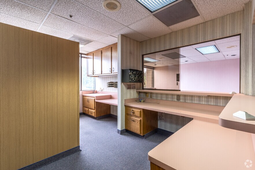 More Photos Of 4000 Physicians Blvd, Bakersfield Medical For Sale
