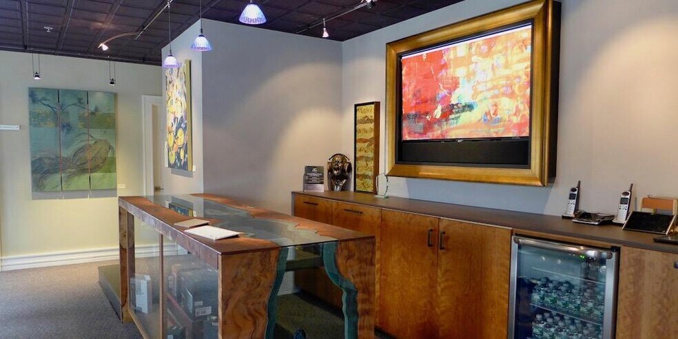 More Photos Of 615 Boston Post Rd, Sudbury Storefront Retail Office For Sale