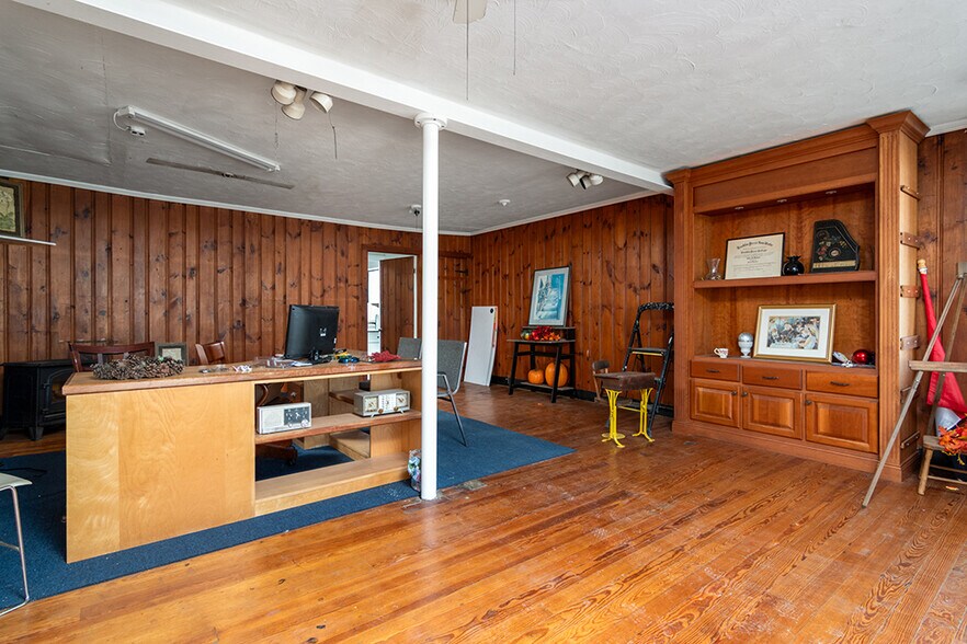 More Photos Of 388 Child St, Warren Freestanding For Sale