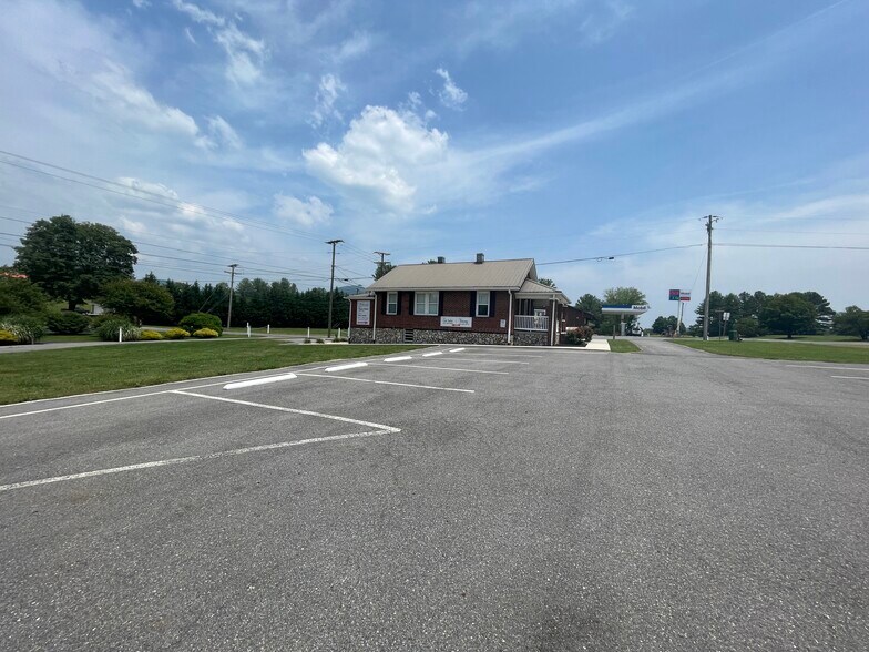 More Photos Of , Montvale Unknown For Sale