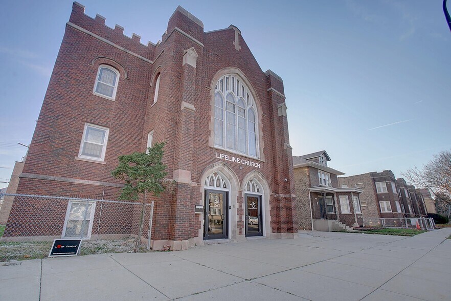 More Photos Of 1321-1323 S Austin Blvd, Cicero Religious Facility For Sale