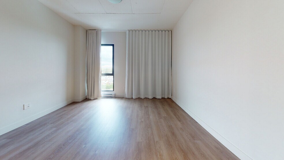 More Photos Of 8405 Pl Saint-Charles, Brossard Apartments For Lease