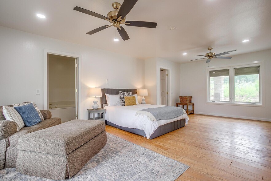 More Photos Of 4301 County Road 707, Cleburne Lodge Meeting Hall For Sale