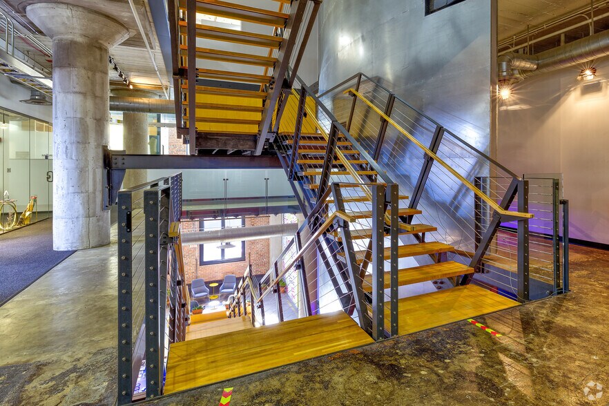 More Photos Of 1402 Jones St, Omaha Warehouse For Lease