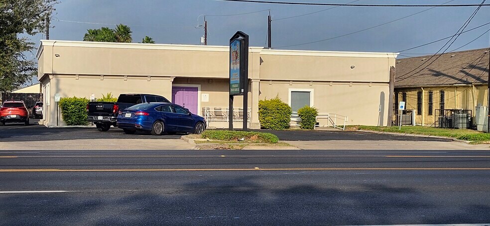 More Photos Of 4301 N 10th St, McAllen Office For Sale