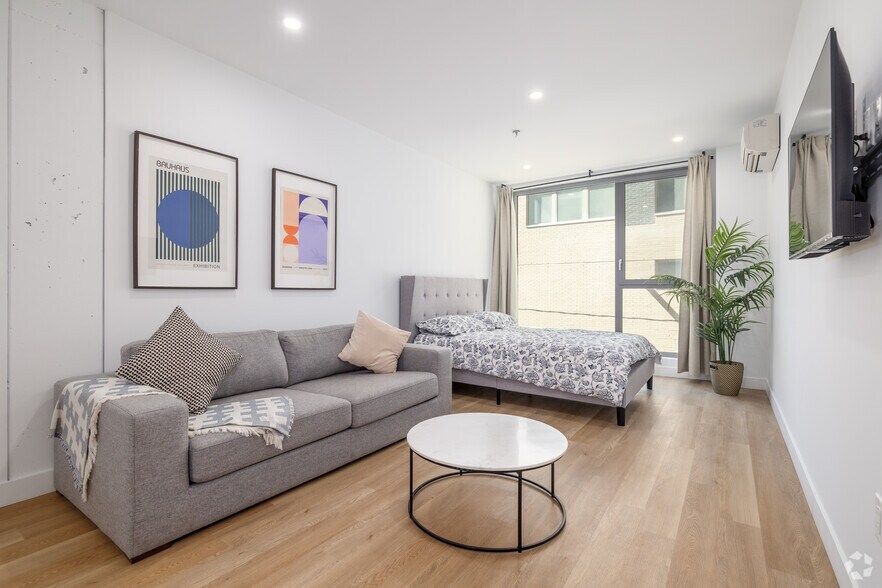 More Photos Of 1230 Rue Bishop, Montréal Apartments For Sale