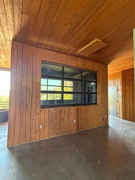 More Photos Of 110 Montecillo Blvd, El Paso Loft Creative Space For Lease